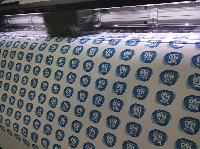 adhesivos troquelados con forma