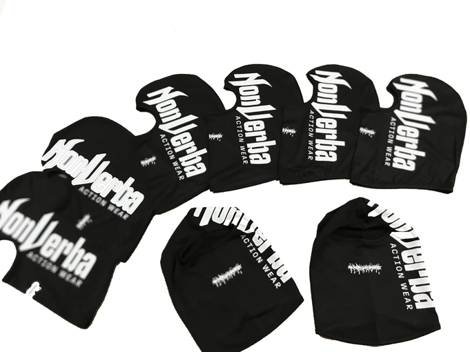 pasamontañas gorro estampado en lateral